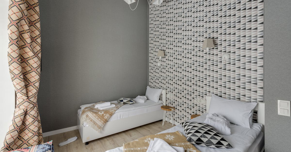 découvrez nos logements confortables, offrant un havre de paix pour un séjour inoubliable. profitez d'un cadre chaleureux et bien équipé, idéal pour se détendre après une journée d'exploration.