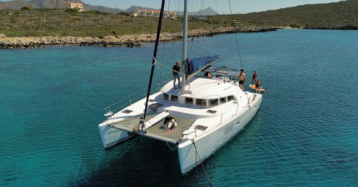 Ten projekt jest w pełni zgodny z podejściem zrównoważonego rozwoju, uwzględniającym zasady ekologiczne w swojej renowacji. Renowacja młyna stawia na optymalizację zużycia energii, z instalacją paneli słonecznych i ulepszoną izolacją. Gospodarka odpadami odbywa się zgodnie ze ścisłym protokołem, promując recykling i zmniejszając ilość odpadów niepodlegających recyklingowi.