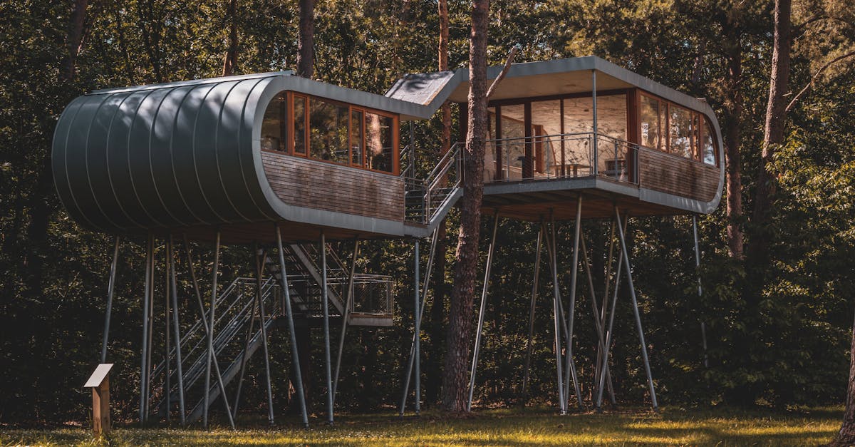 Природные окрестности Альба-ла-Ромен — идеальная игровая площадка для тех, кто хочет совместить отдых и активность. Непосредственная близость ущелий Ардеш предлагает посетителям целый ряд захватывающих видов активного отдыха.