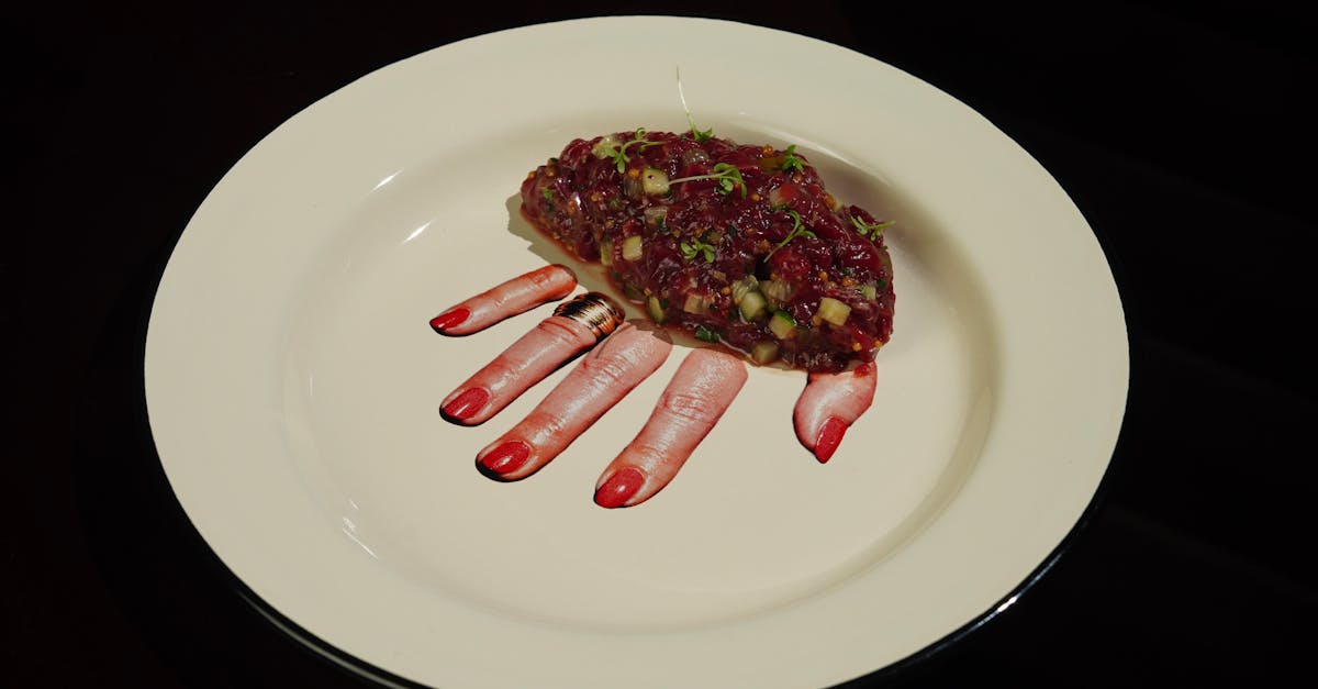 Balazuc najlepiej zwiedzać pieszo, a każdy krok zanurza odwiedzającego w wyjątkowym otoczeniu. Wymieniona wśród