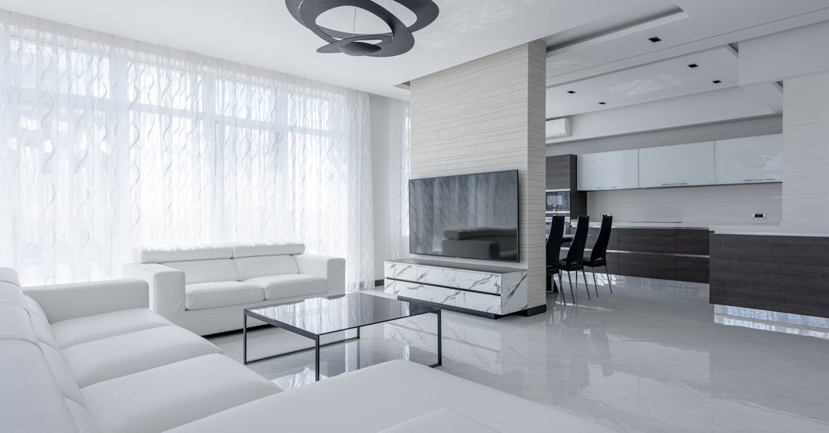 Traga calçados de caminhada adequados para explorar as trilhas ao redor 👟🥾