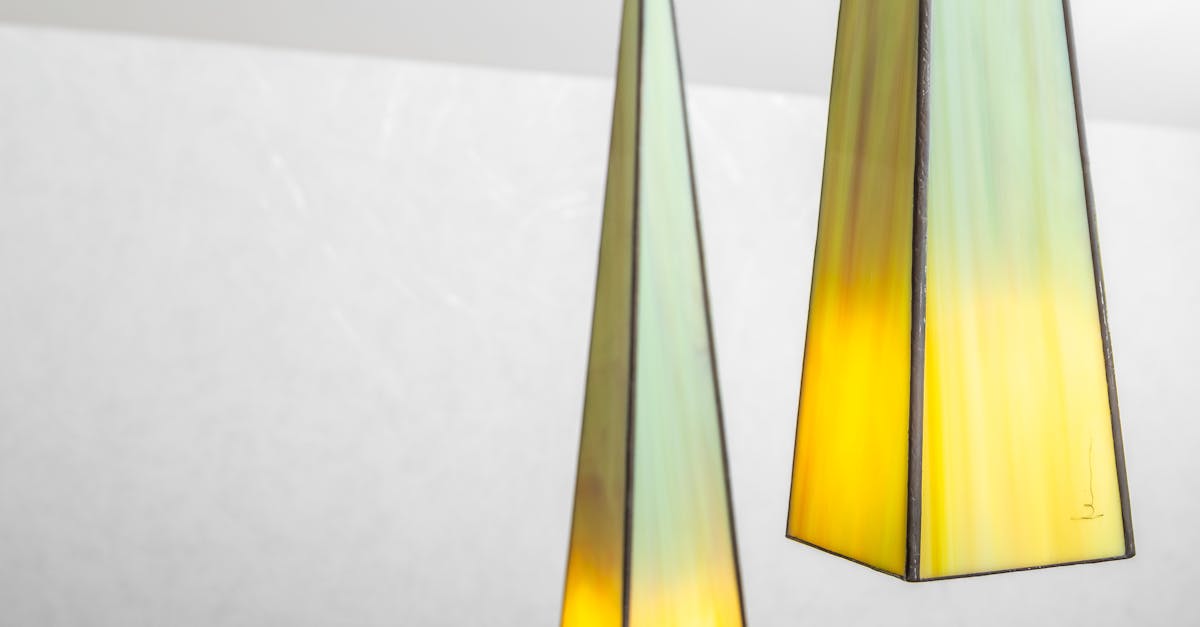 Descubra alojamientos inusuales que transformarán su estancia en una experiencia memorable. Ya sea en una casa del árbol, una acogedora yurta o una caravana inusual, experimente la aventura y la originalidad del alojamiento de una forma completamente nueva. ¡Reserve ahora su escapada única!