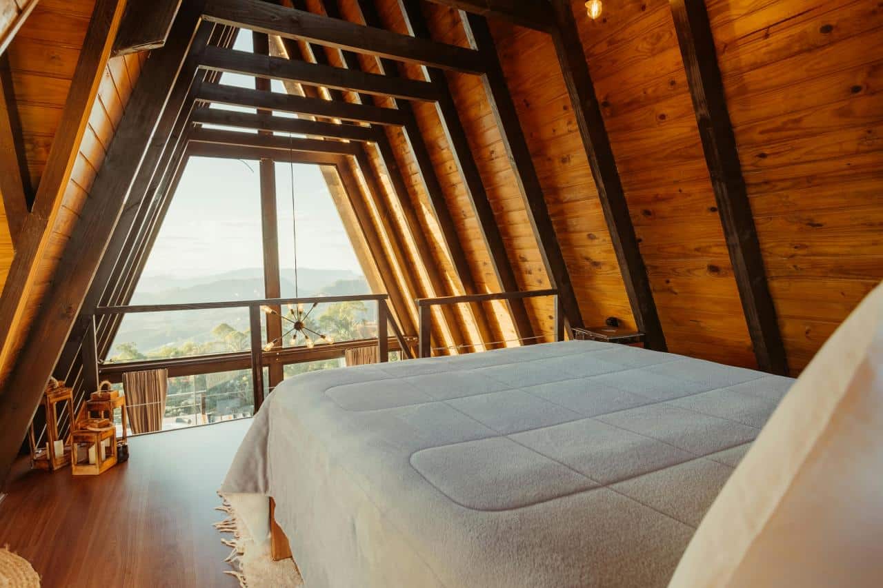 treehouse cabin interior cozy bedroom