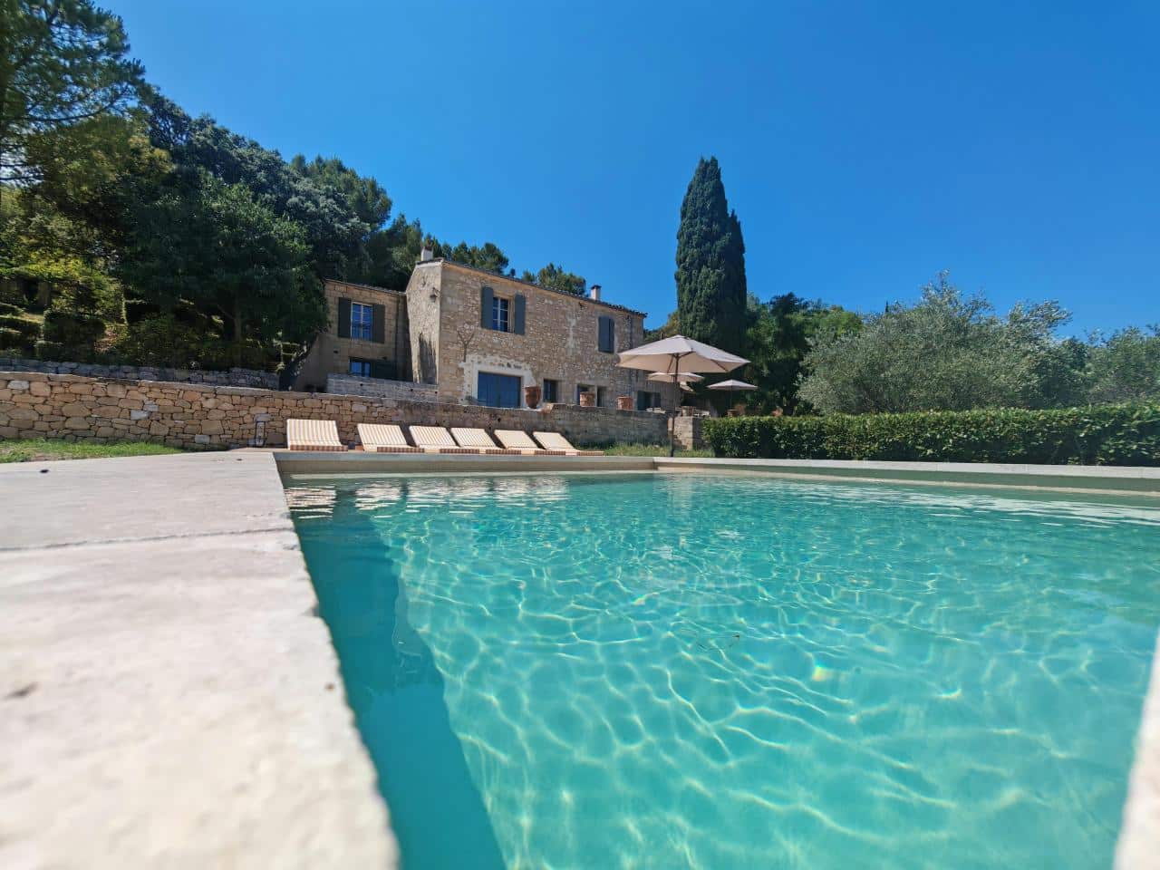 family vacation outdoor pool gite